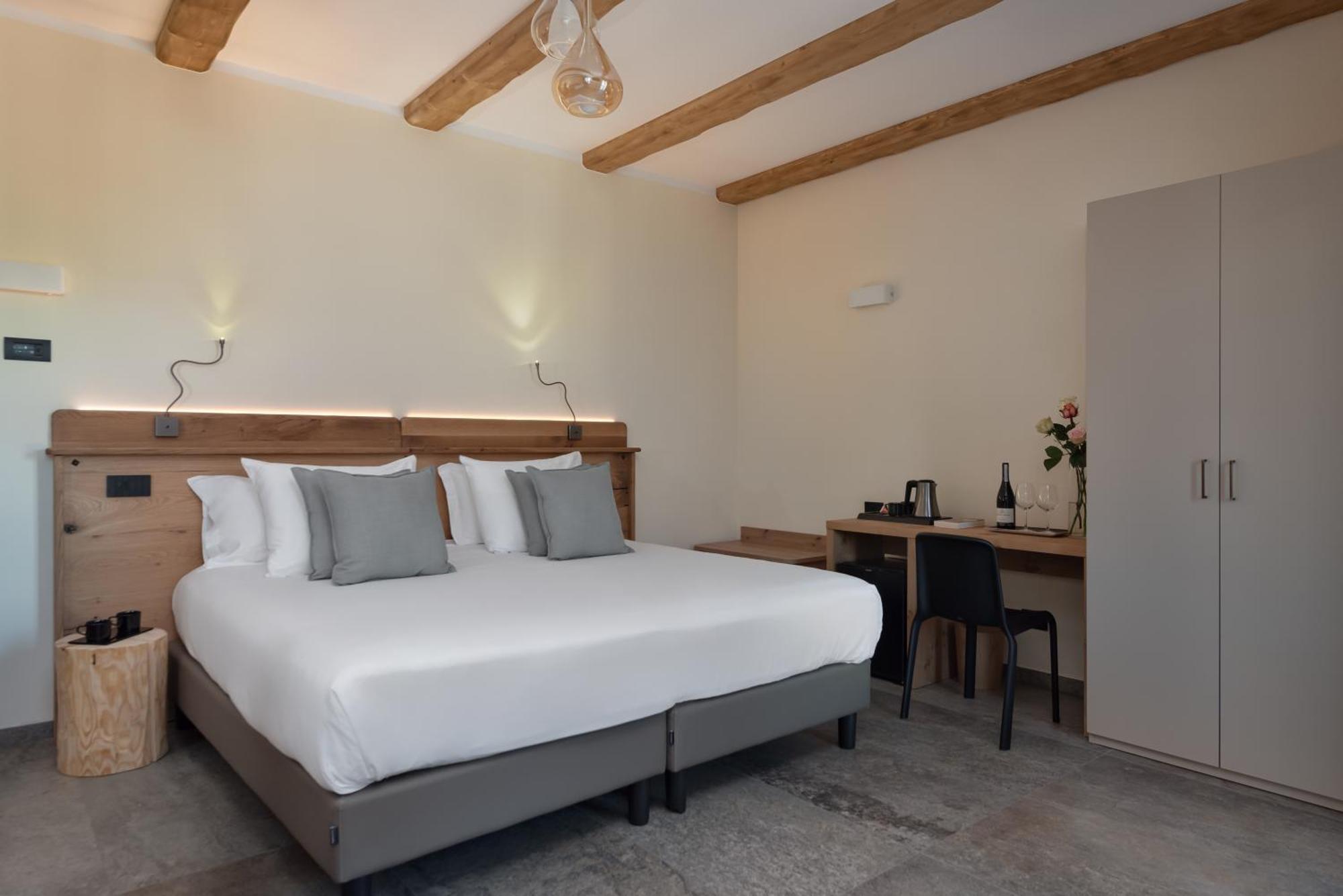 Illasi Sporting Hotel San Felice חדר תמונה